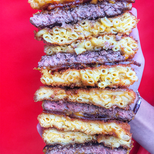 Dandy-Eats-Pig-Pen-Delicacy-Mac-Cheese-Buns