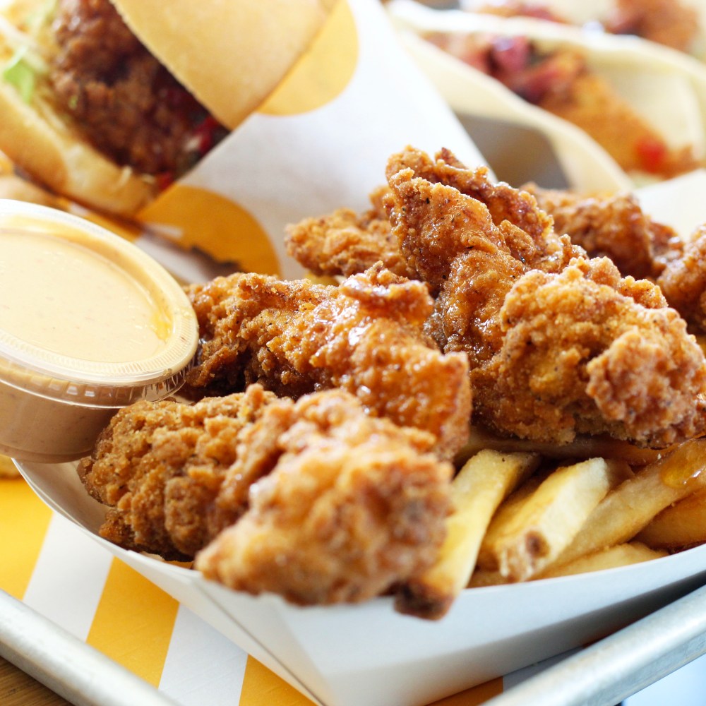 DandyEats-MikesHotHoney-StarbirdChicken-tenders