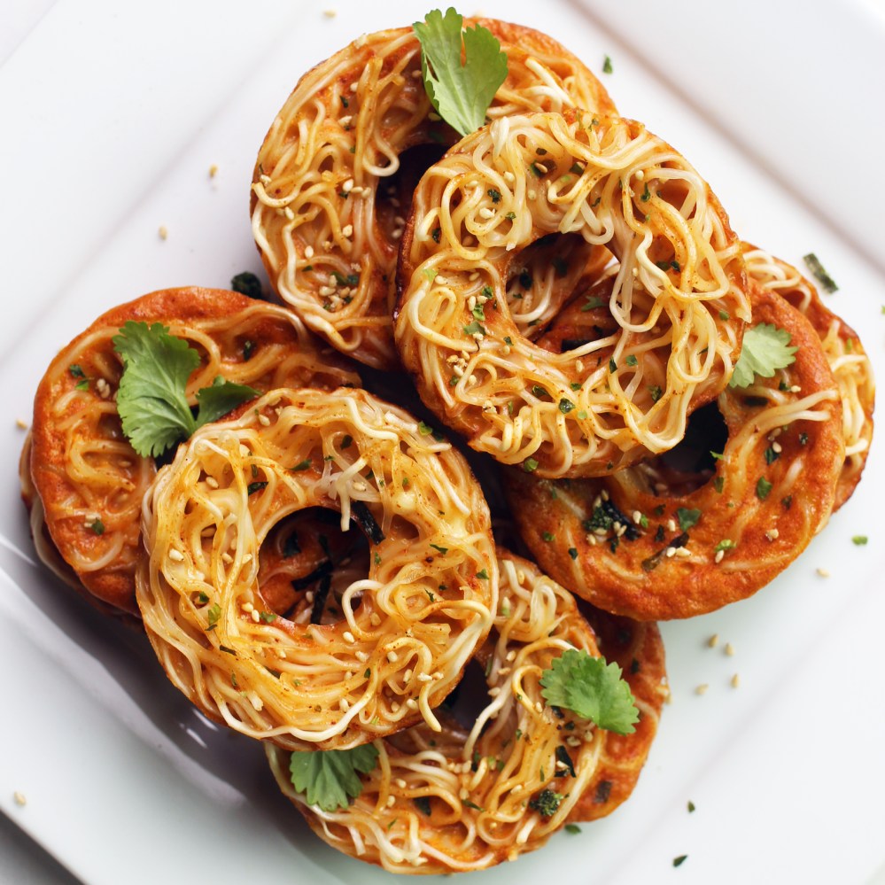 DandyEats-MikesMightyGood-Ramen-Donuts